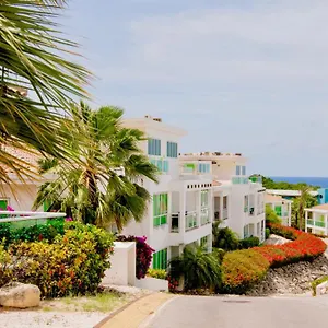 Piscadera Harbour Village Hotel